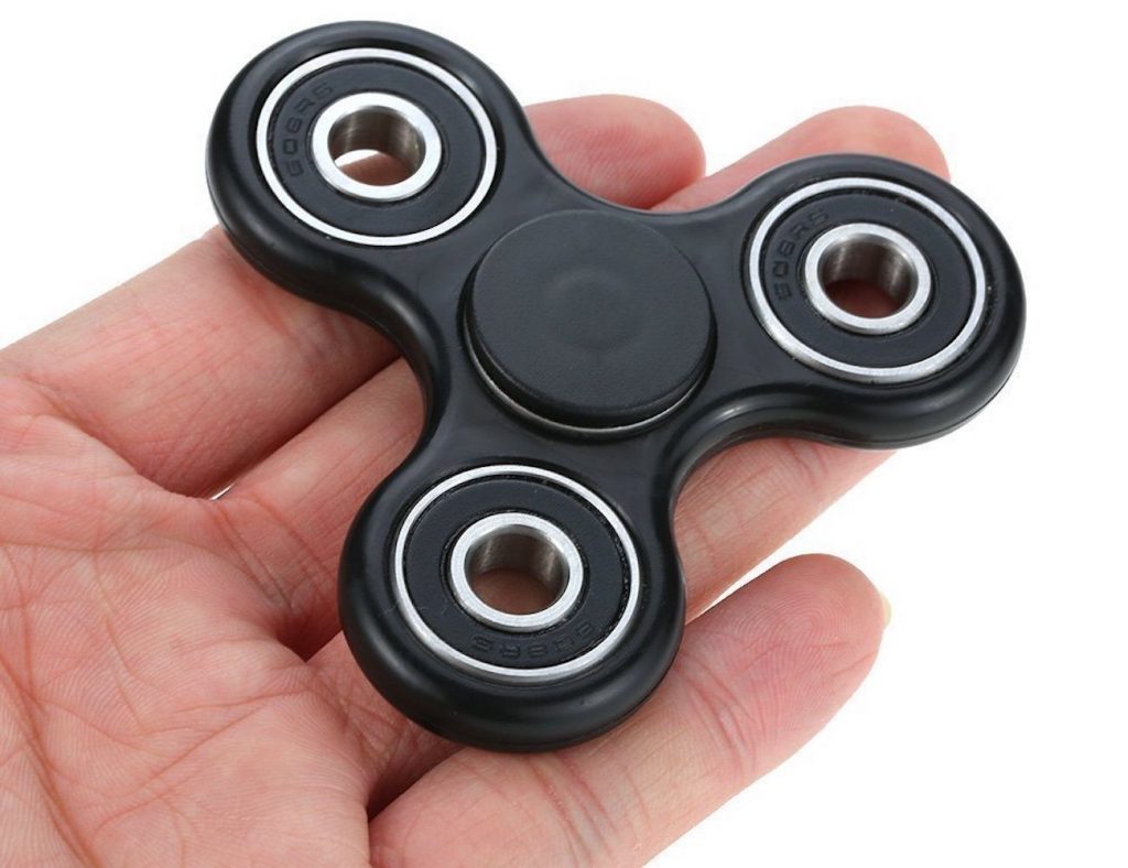 ORANG TUA HARUS TAHU: MAINAN FIDGET SPINNER