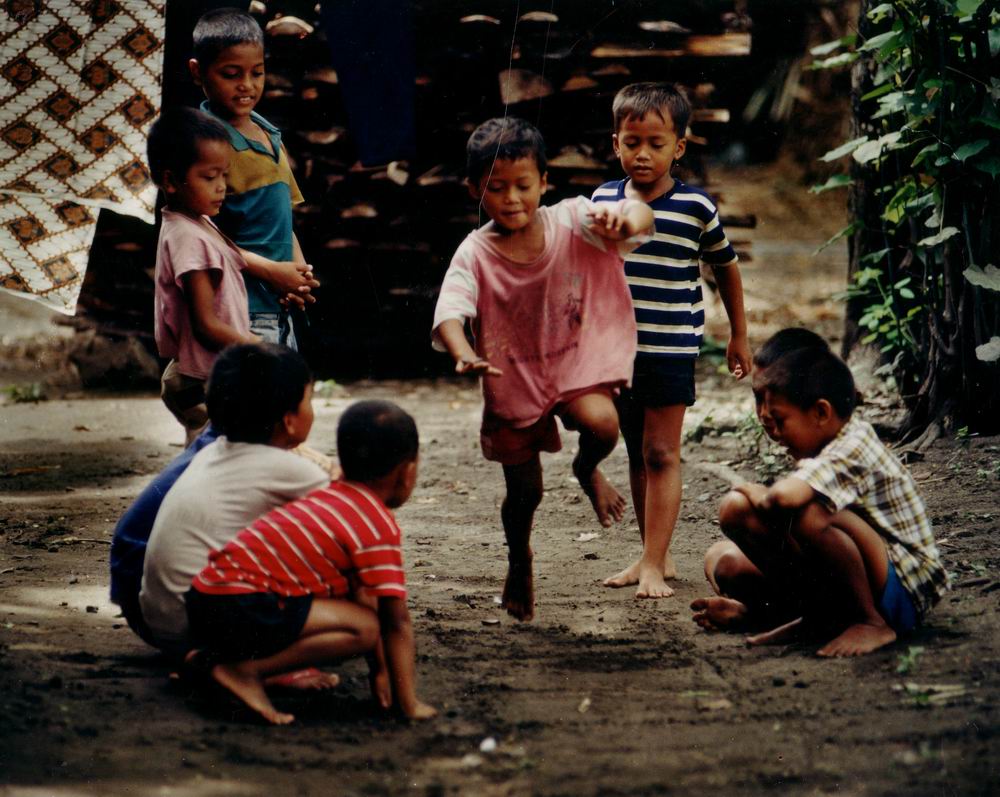 4 Cara Meningkatkan Aspek Kognitif Anak yang Harus Bunda 