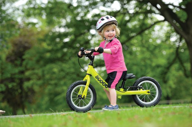 Mengajarkan Anak Bersepeda