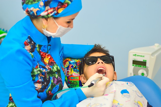anak berani ke dokter gigi