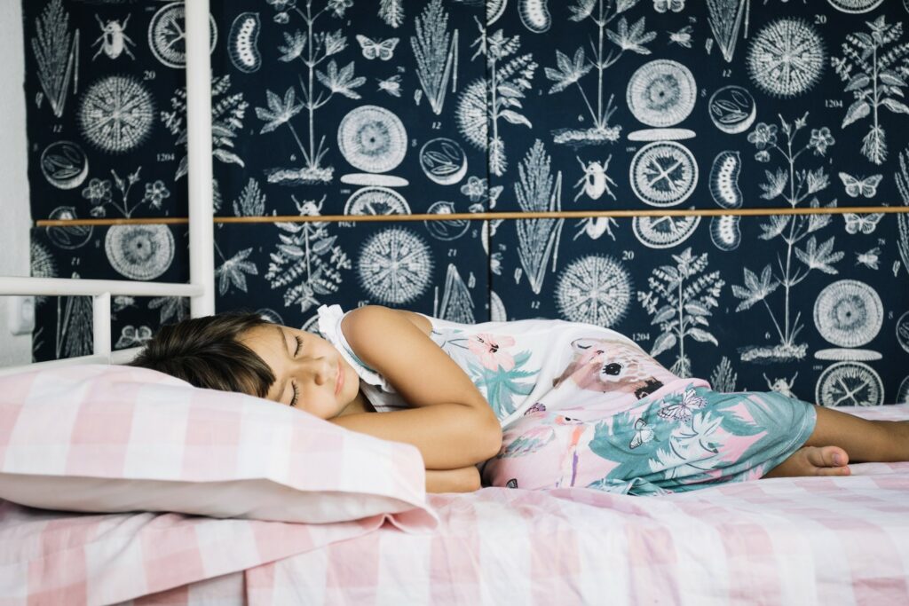 Tips Mudah Membangunkan Anak untuk Sahur