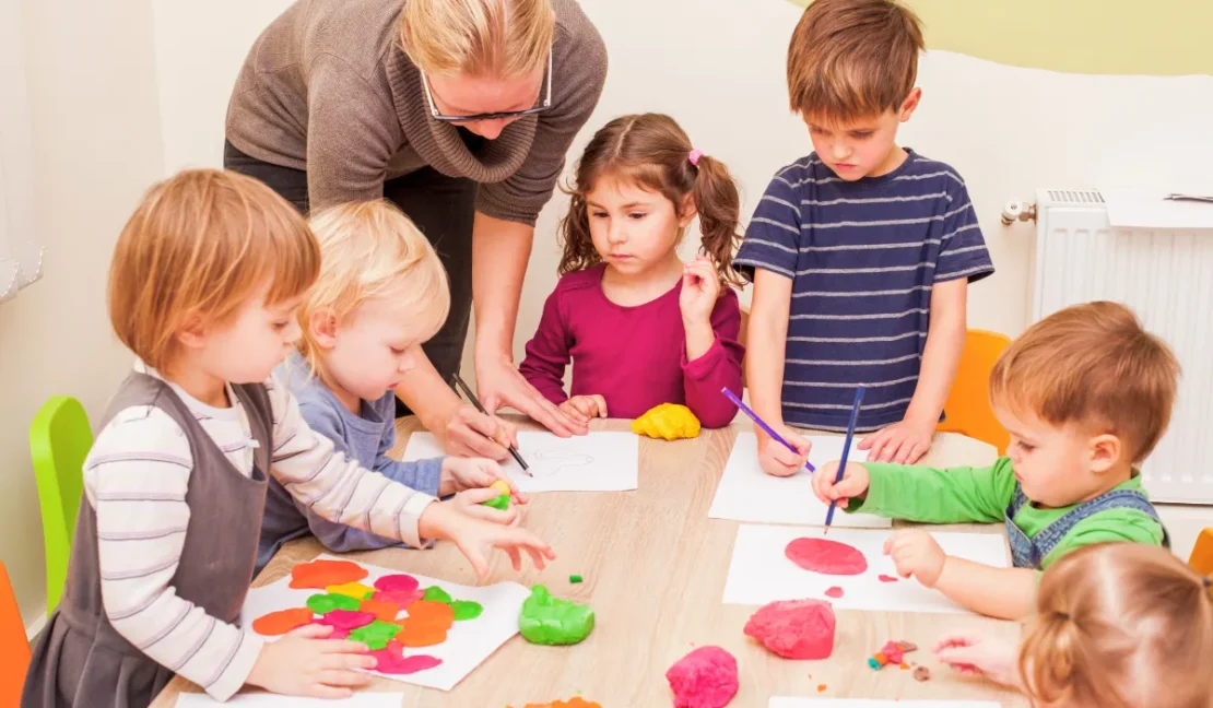 Anak belajar dan bermain