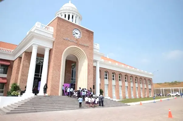 8. Sampoerna Academy_www.appletreebsd.com