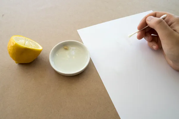 eksperimen sains Invisible Ink dengan Lemon