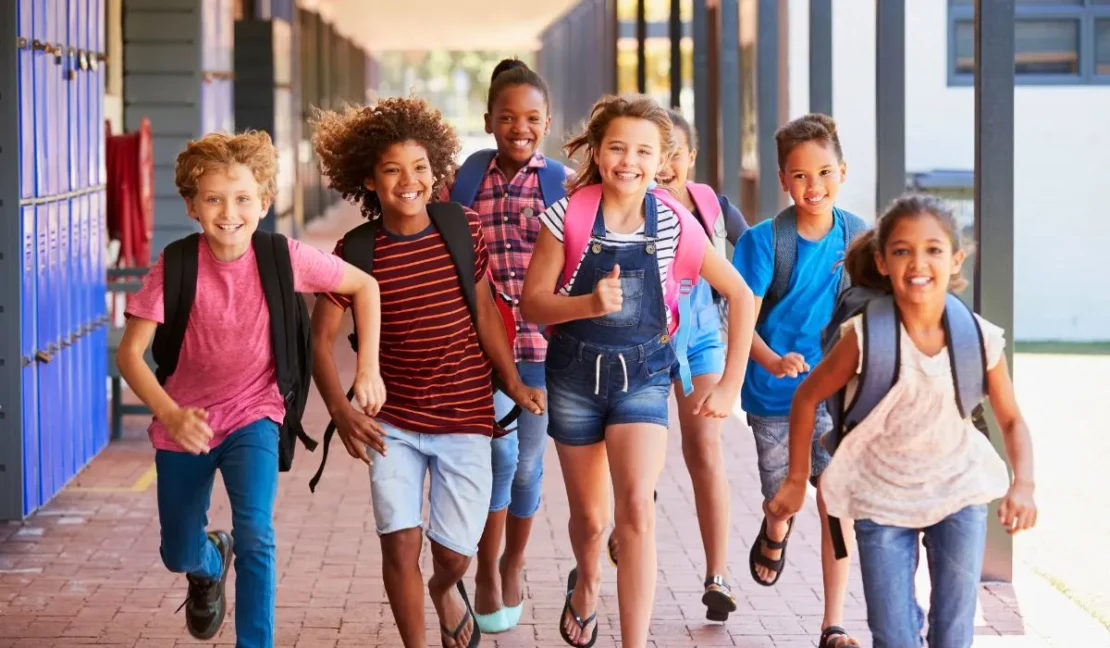 Anak kembali sekolah