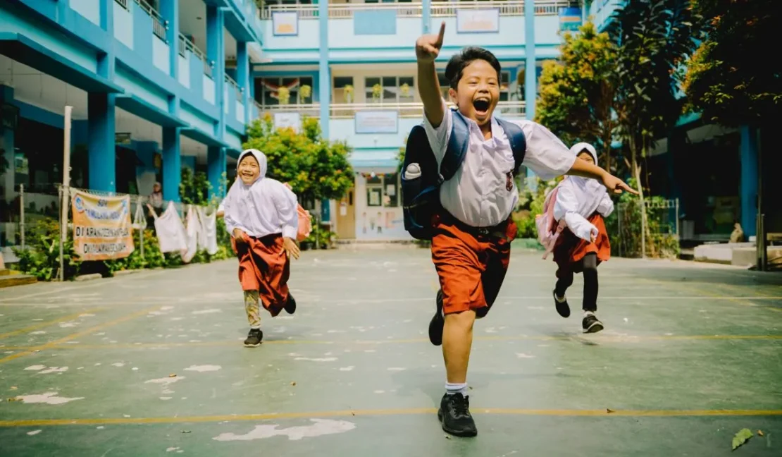 7 Tips Agar Anak Semangat Kembali Masuk Sekolah