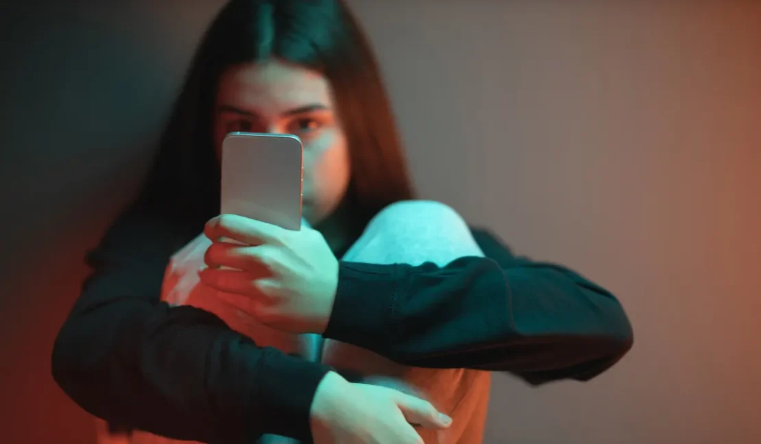 Cyberbullying Anak: Pencegahan dan Penanganan Efektif di Era Digital