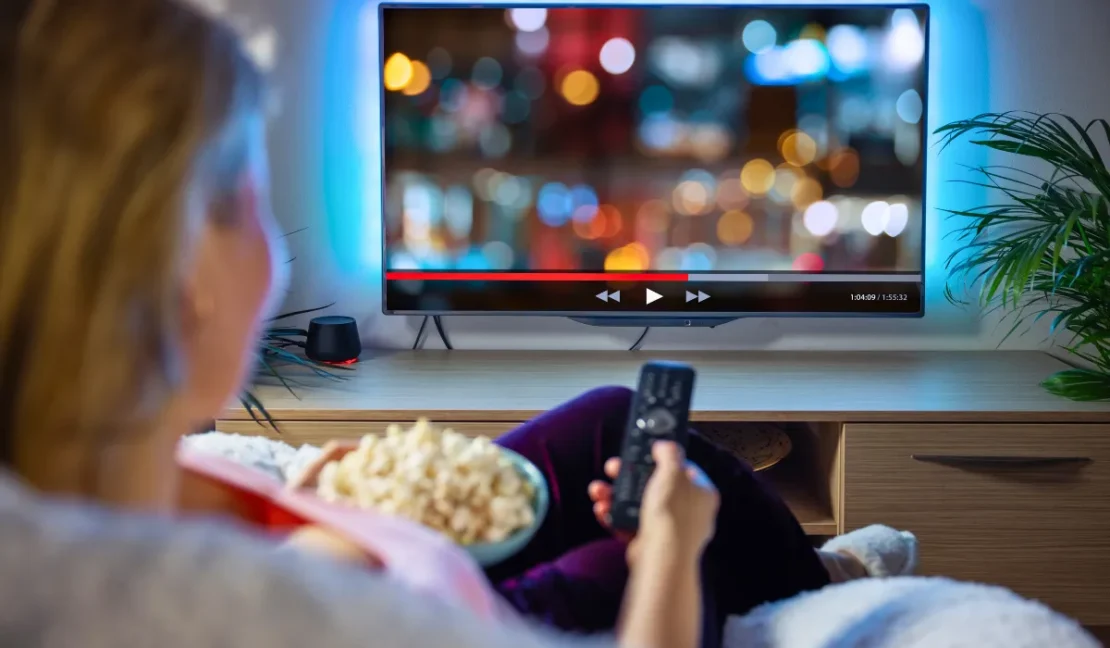 Menghentikan Kebiasaan Anak Makan Sambil Nonton TV