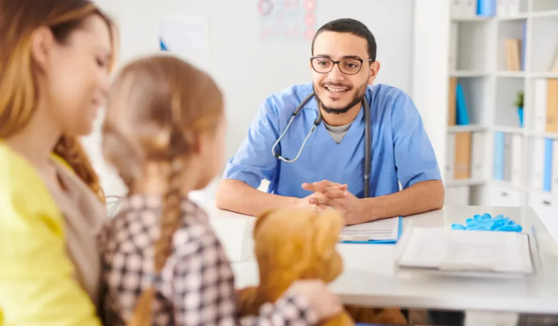 Anak pergi ke dokter