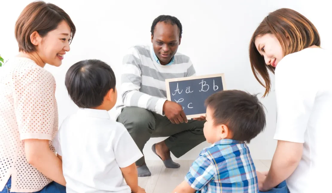 The Cognitive Benefits of Raising Bilingual Children