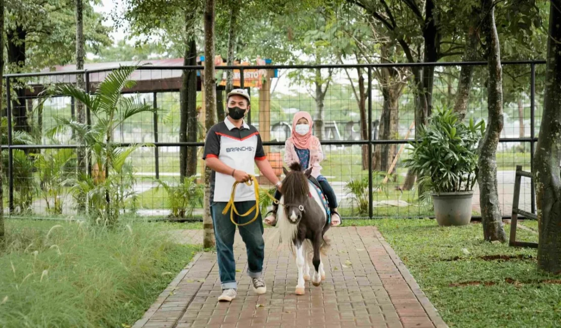 Wisata Keluarga di BSD Branchsto Equestrian Park_www.appletreebsd.com